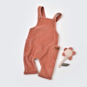 Stay Chic and Comfortable with Organic Velvet Romper-Perfect for Any Occasion!